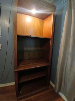 Mueble de madera solida
