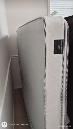 Hampton & Rhodes ST350 QUEEN PILLOW TOP MATTRESS w boxspring