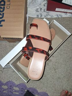 Target Sandals(NEW)