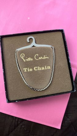 Pierre  Cardin  Tie chain. New