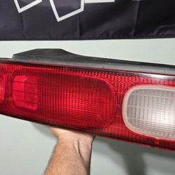 94-01 Acura Integra Tail Lights (98-01 All Red)