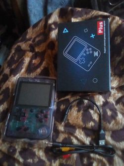 Handheld gaming console
