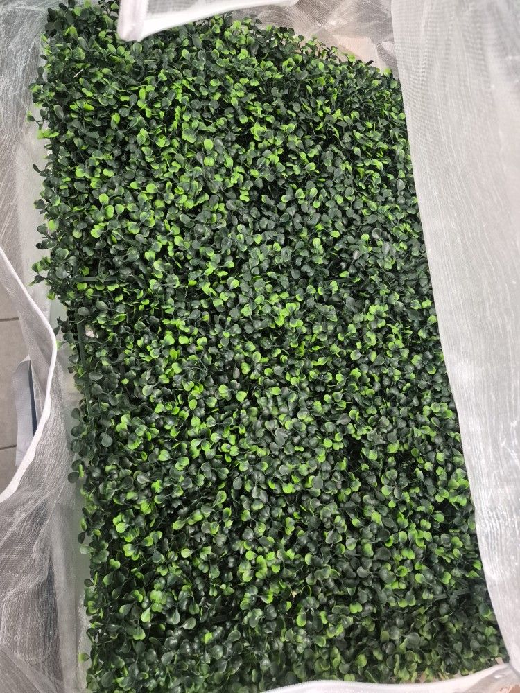 Artificial Faux Foliage Large Green Leaves