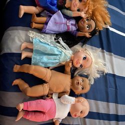 Dolls 