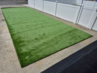Brand new artificial turf with thatch and nails (please read description)