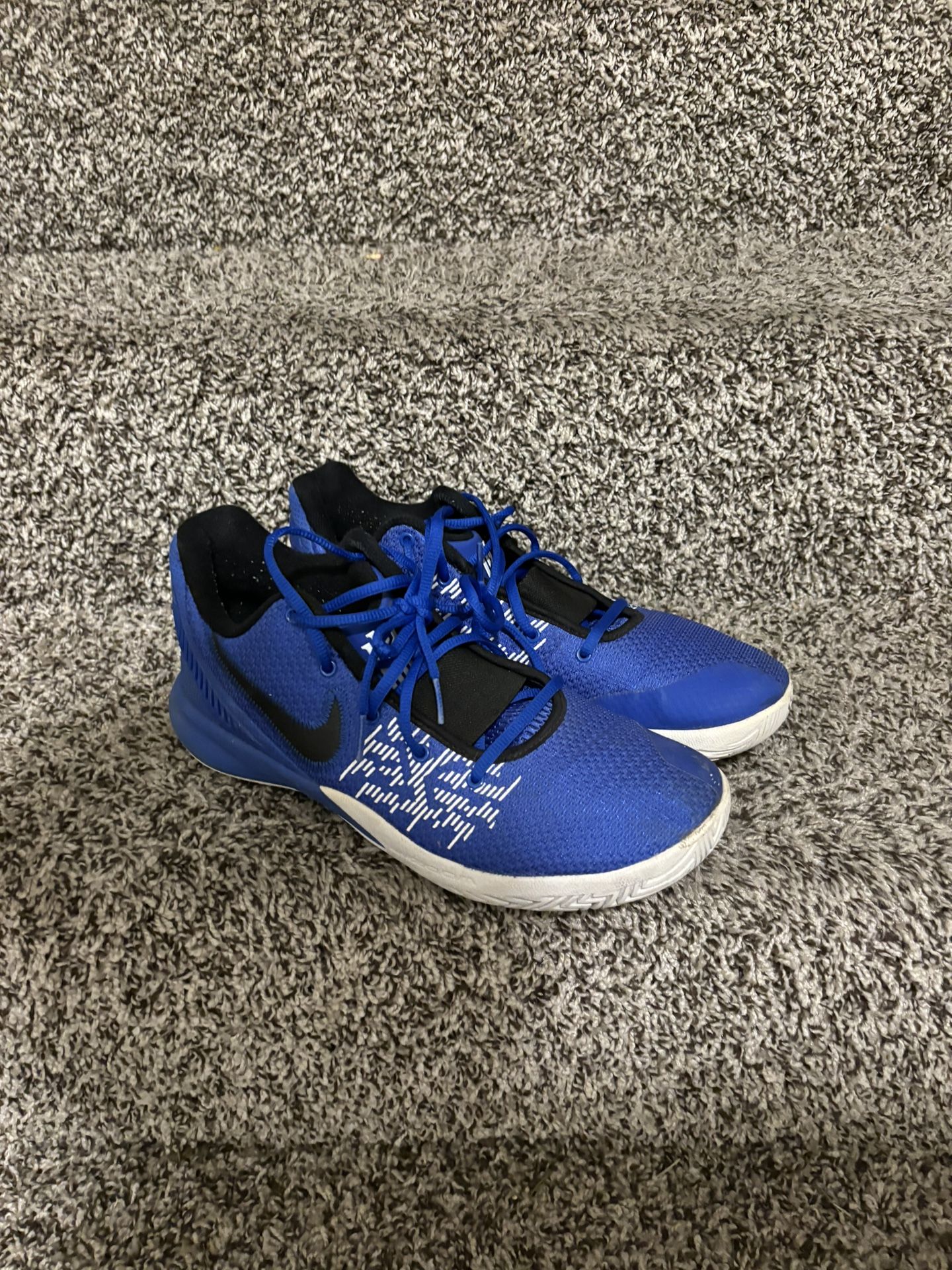 Nike Kyrie Flytrap 2 - Basketball Shoes