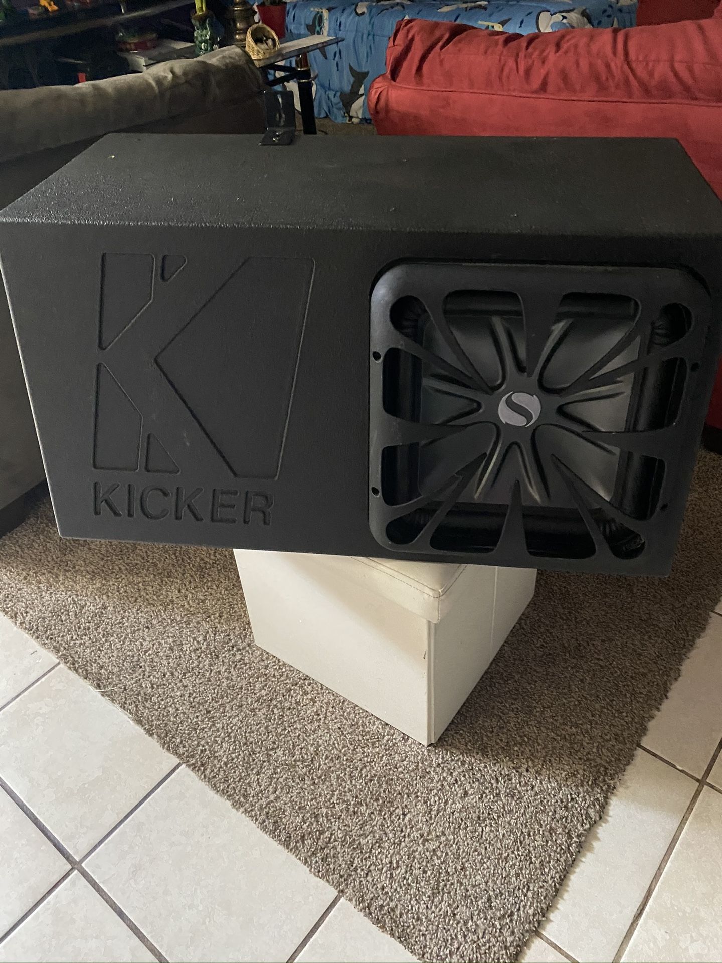 Kicker L7 12 works perfect is 1500 Watt