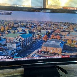 PANASONIC 1080P 50 INCH TV WITH ROKU REMOTE $150 FINAL PRICE 