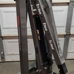 Engine Hoist - brand new