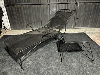Single Metal Pool Lounger w/ Small Metal Table