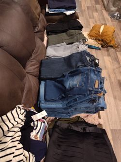 Tengo Pantalones Ropa Para Vender Todas De Marca En Muy Buenas Condiciones