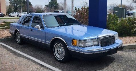 Lincoln Town Car