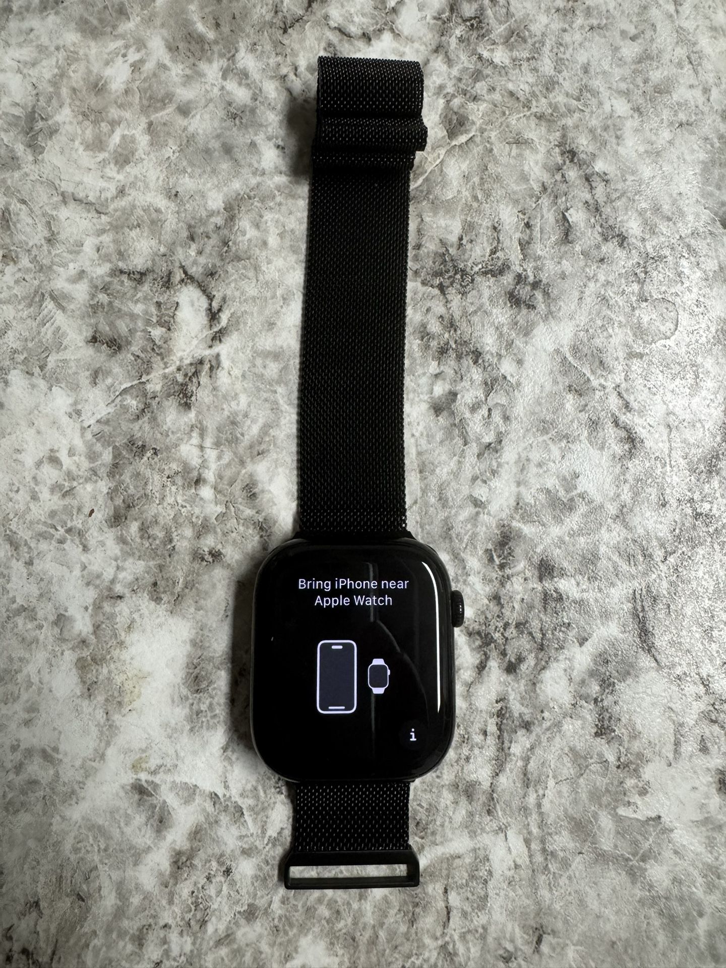 Apple Watch Series 10 (46mm, Black, GPS + LTE) - Like New