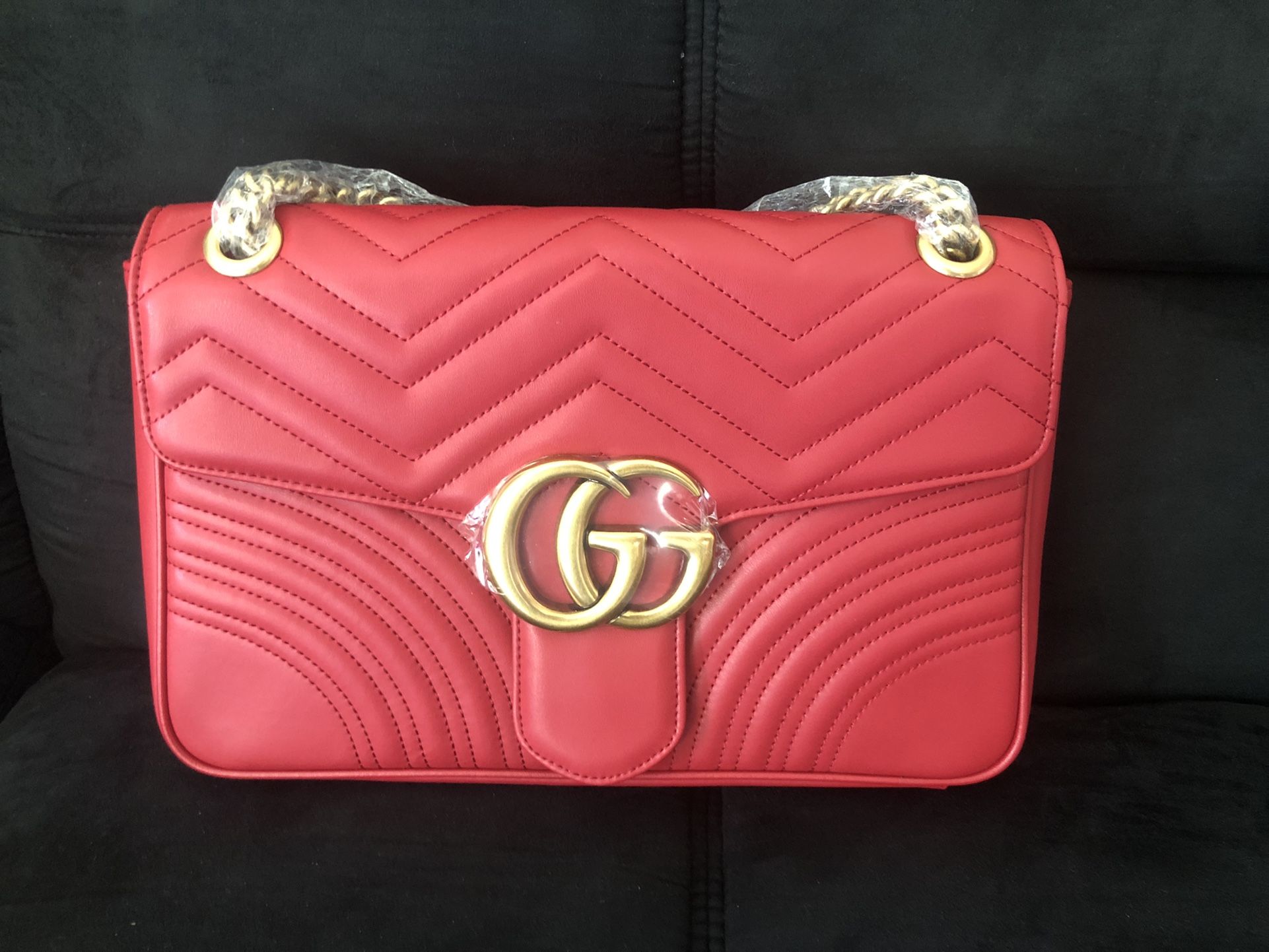 Gucci Mermont Medium Shoulder Bag