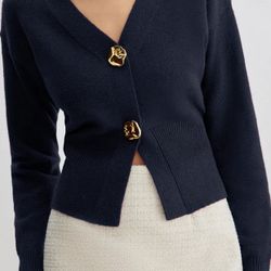 Women’s Short Cardigan (Size SM)