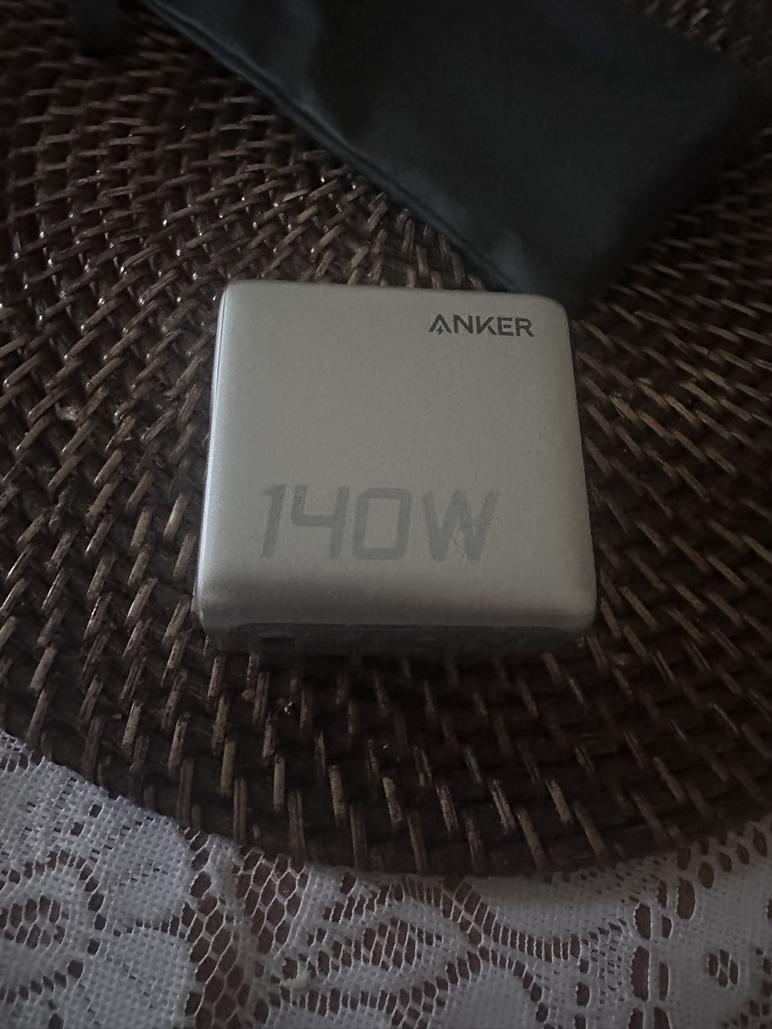 Anker 140 Watt Block 