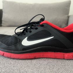 Nike Free 4.0 Running Shoes - Black & Red, Size 8
