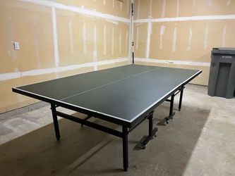 **Like NEW Ping Pong Table with Accessories