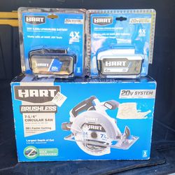 HART 20-Volt Brushless 7-1/4 Inch Circular Saw with (2) 4Ah Batterys