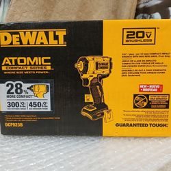NEW DEWALT 20V BRUSHLESS ATOMIC 3/8 IMPACT WRENCH 