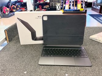 Apple Magic Keyboard Folio for iPad Pro 13” MWR53LL/A