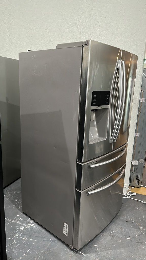 FIRST COME Sams ung Refr ige rat or Fri dge Icem ak er on door