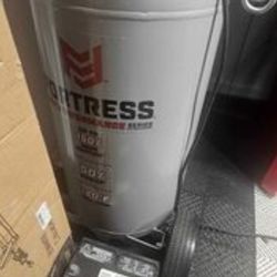 Fortress air compressor 27 gallons
