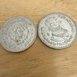 Un Peso Mexican silver Coins 