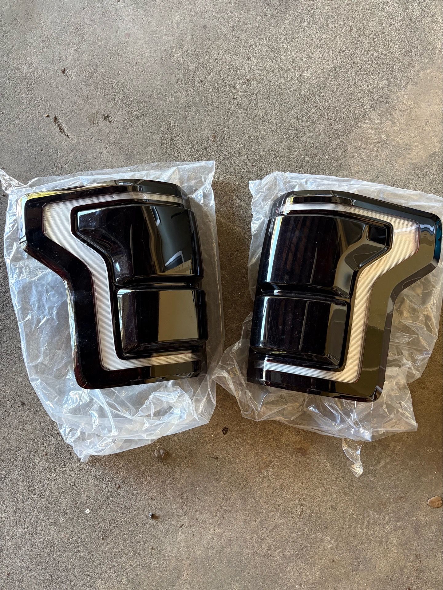15-20 f-150 oem raptor taillights