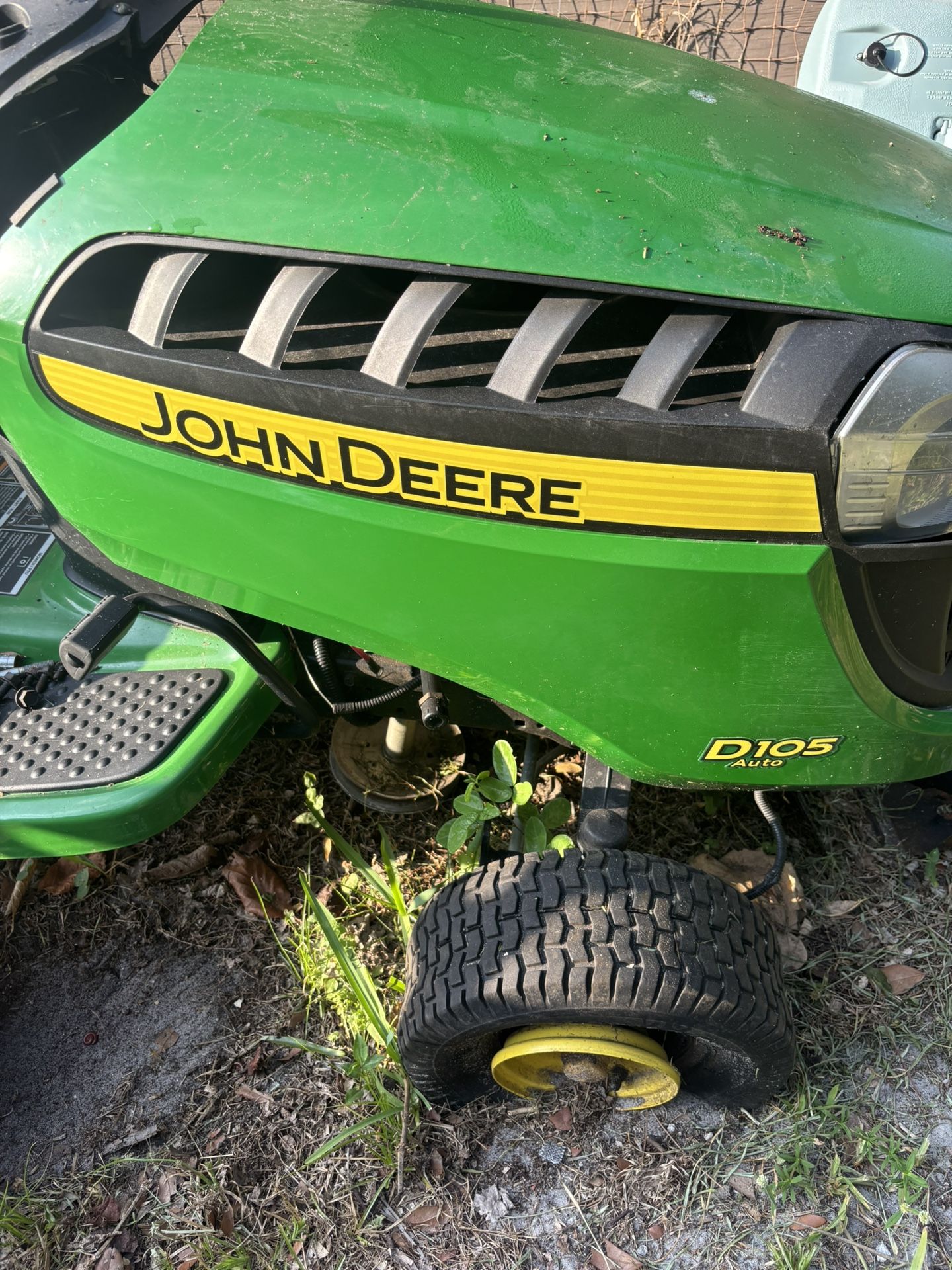 John Deere d105 Hood