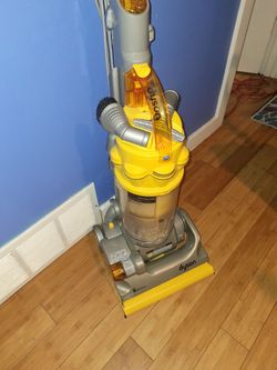 Dyson D C 14  vacuum cleaner