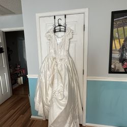 Wedding Dress 