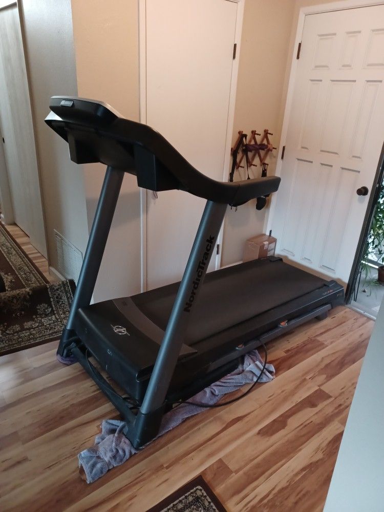 Treadmill Nordictrack for Sale in Stockton, CA OfferUp