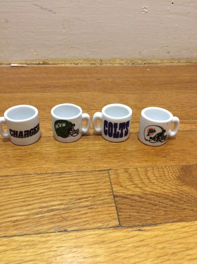 NFL Football Mini Team Glasses Chargers, Colts, Miami Dolphins, And Jets 4 Altogether.