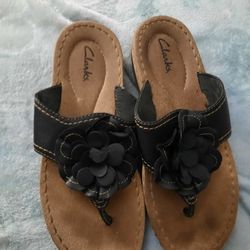 Womens SIZE 8 Black Sandals