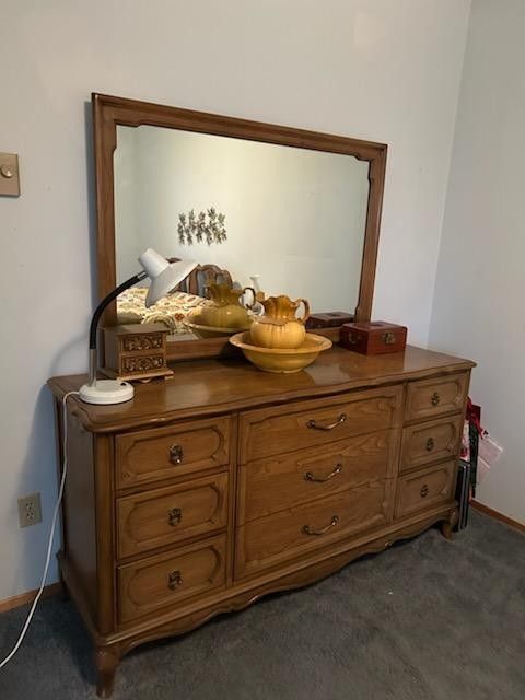 Queen-Size Bedroom  Set