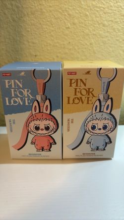 POPMART  Pin For Love labubu