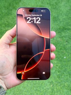 Apple iPhone 16 Pro Max · 256 GB · Pristine Like New   ✨ Unlocked Any Carrier | Hablo Español