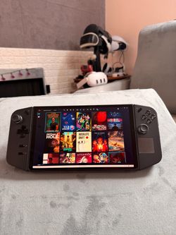 Lenovo Legion Go Z1 Extreme – WITH GAMES  16GB RAM – Trades Welcome