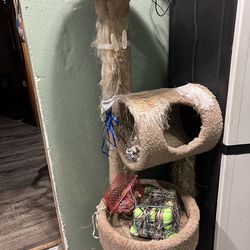 Cat Tower With Cat Toys 
