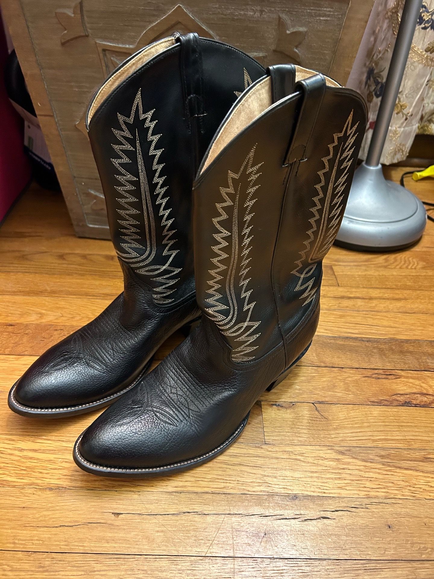 Vintage black leather Cowtown 905w cowboy boots size 12
