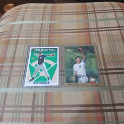 2 Derek Jeter Baseball Rookie Cards 