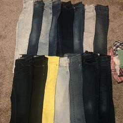 Pantalones Para Niña De 10,11,12 Años En Buenas Condiciones Y De Marca Son 15 Piezas Pido $75 Por Todos Solo Personas Serías 