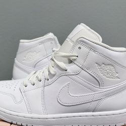 Men’s Size 8/Women's 9.5