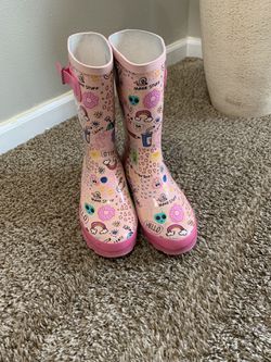 Girls rain boots Size4