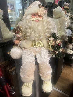 Santa Claus, Posición Sentado, Color Perla Con Dorado, Tamaño 26”X15 De Ancho. ( Nítido)