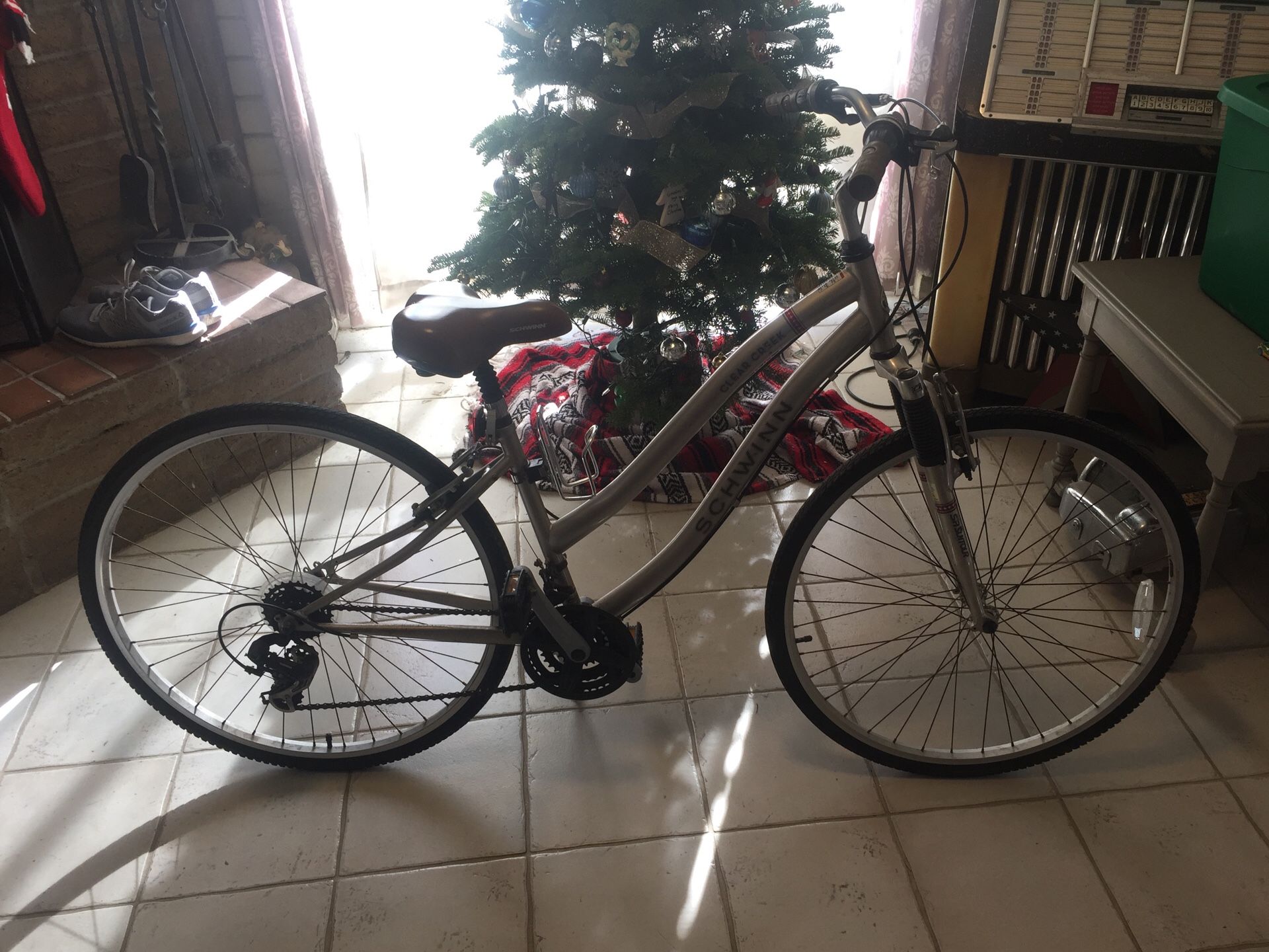 Schwinn girls bike nice make offer