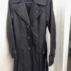 London Fog Women’s Trench Coat – Size Medium (Black) – Excellent Condition