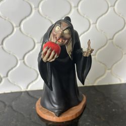 1995 WDCC Walt Disney Classics Collection Snow White Witch Take The Apple Dearie
