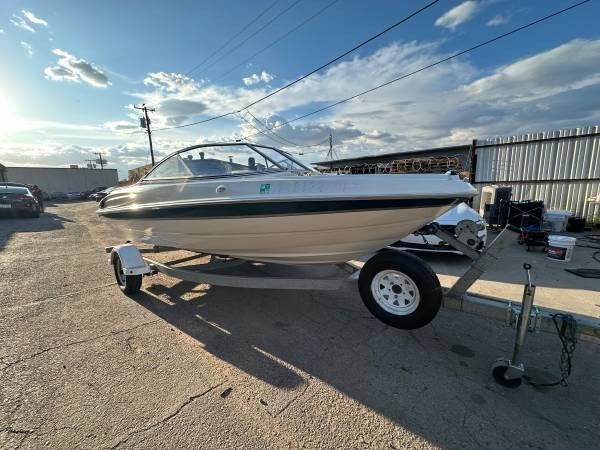 Immaculate 2000 Bayliner 1804 3.0L Boat